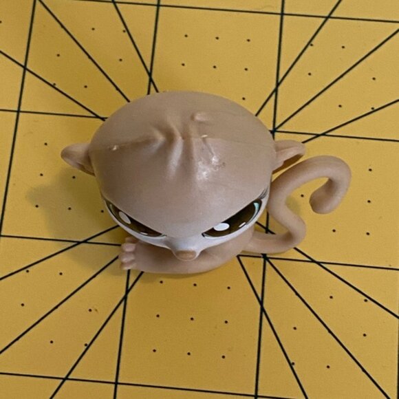Littlest Pet Shop Authentic LPS #1-140 Mimsy Monkeyford Tan Monkey Green Eyes - Picture 2 of 11